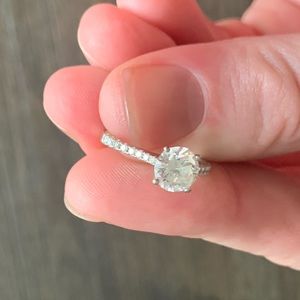 Diamond engagement ring